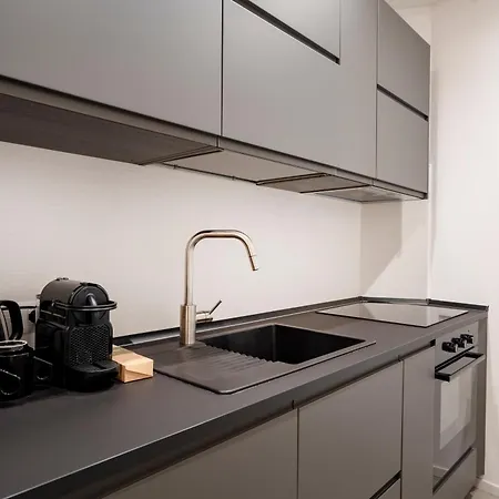 Luxury In Center Apartment Bari