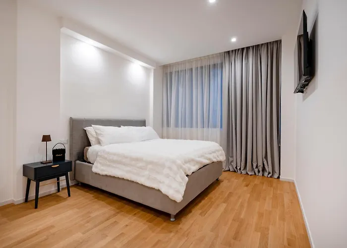 Luxury In Center דירה *